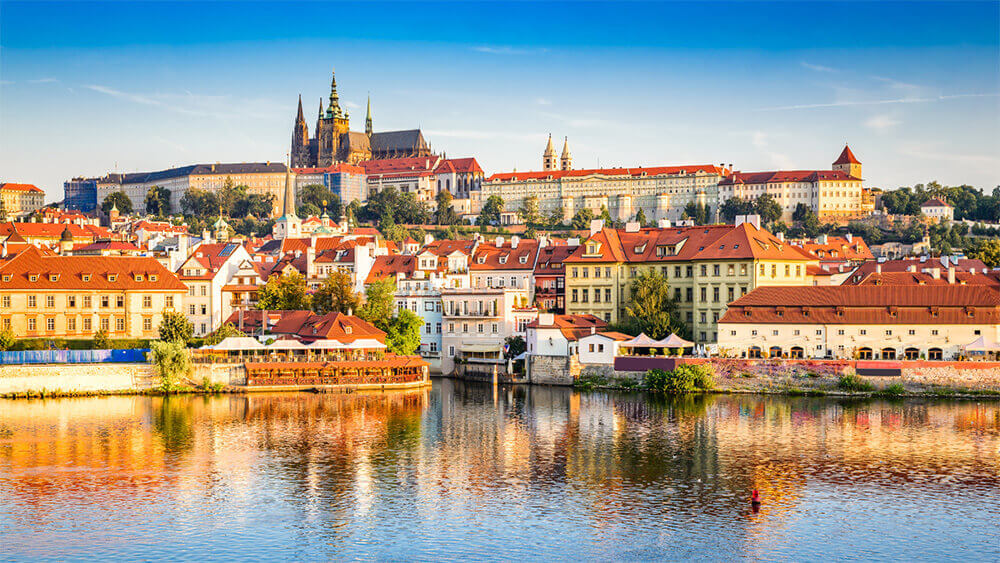 Courier to Czech Republic